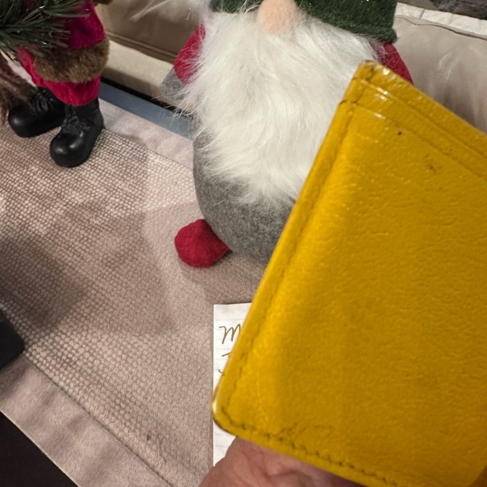 Cardholder - image 6